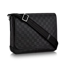Louis Vuitton N41286 District PM Messenger Bag Damier Infini Cuir